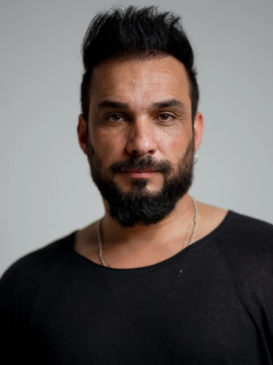 Ramon Bellan em retrato profissional